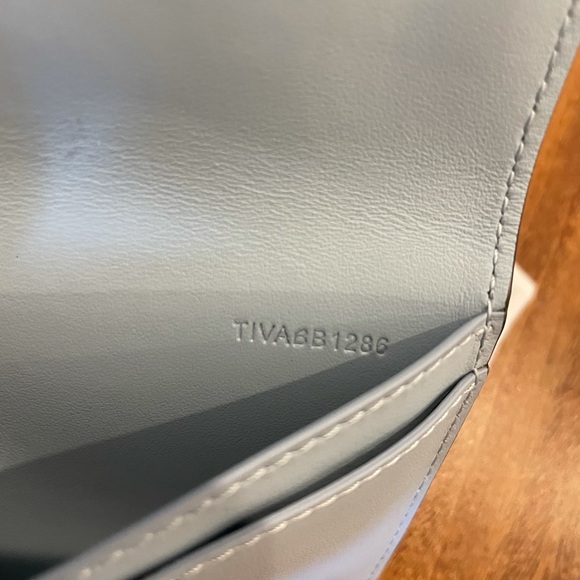 Authentic Burberry Wallet - Picture 4 of 4